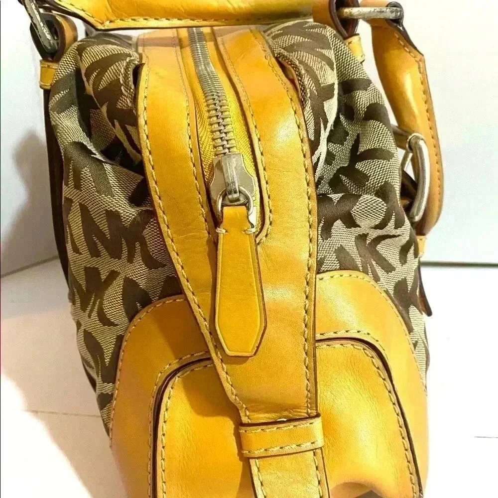 Michael kors MK signature print canvas logo satch… - image 7